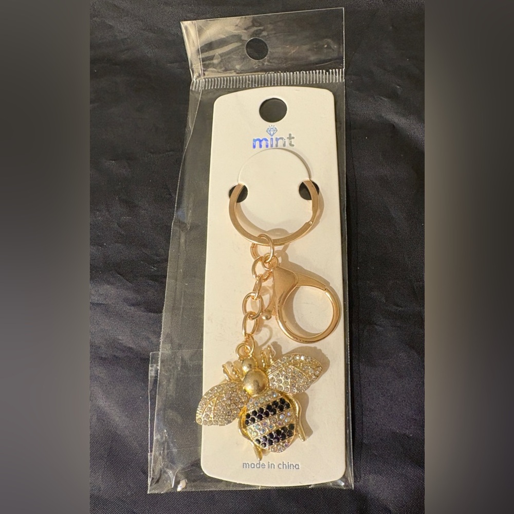 New Black/Silver Bee Bagcharm/ Keychain/Keyring/ Hangtag